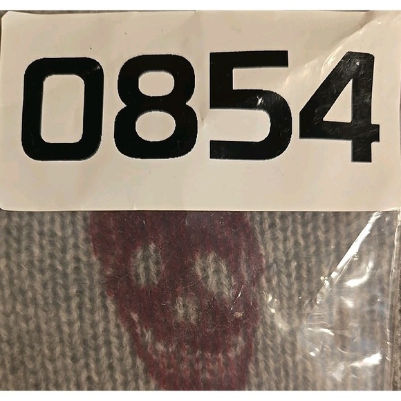 Skull Cashmere Sweater Size Medium Riley Grey Burgundy Skulls V Neck - Picture 16 of 16